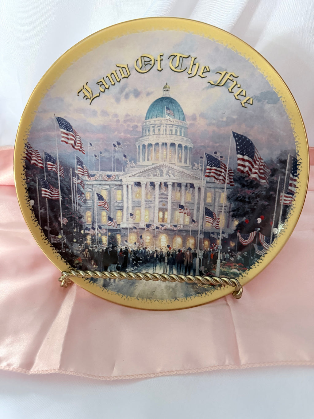 FLAGS OVER THE CAPITOL collector plate THOMAS KINKADE God Bless America Collection