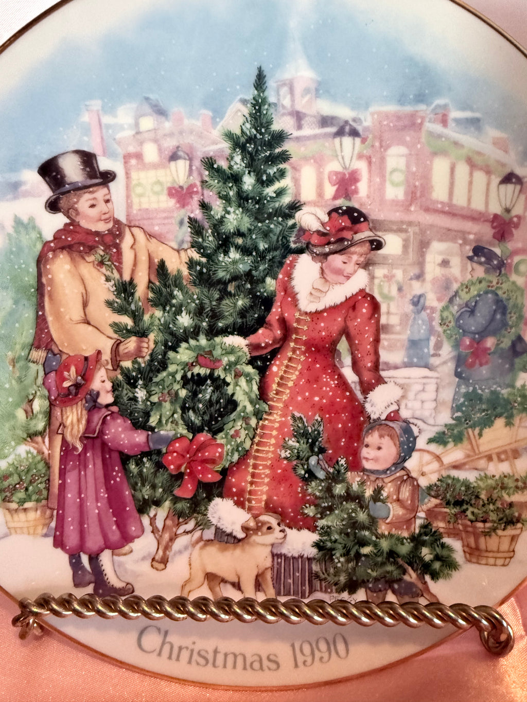 Bringing Christmas Home — 1990 Avon Collector Plate