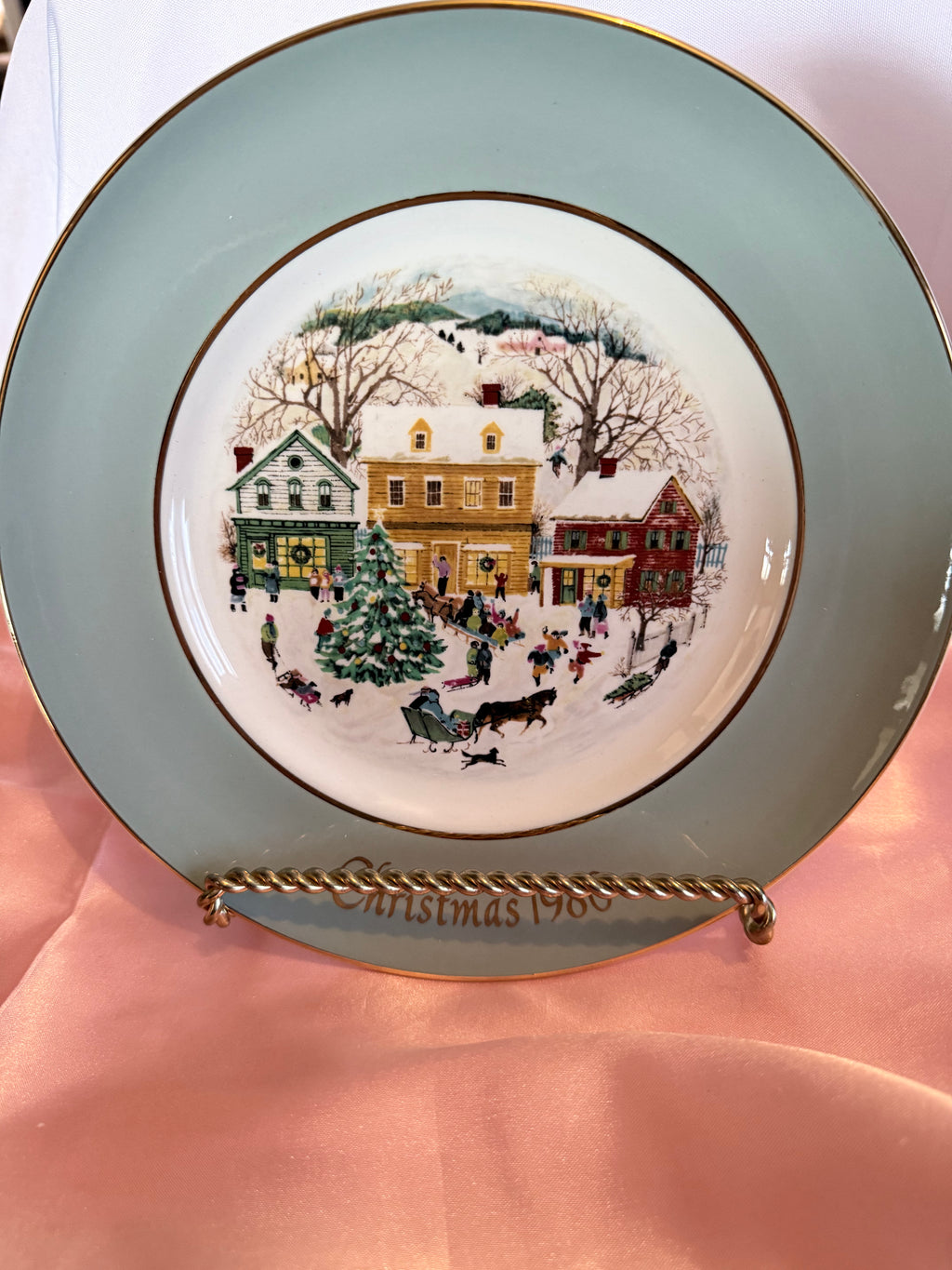 Antique Avon Christmas Plate Series 1980 "Country Christmas" Limited Edition, Made in England